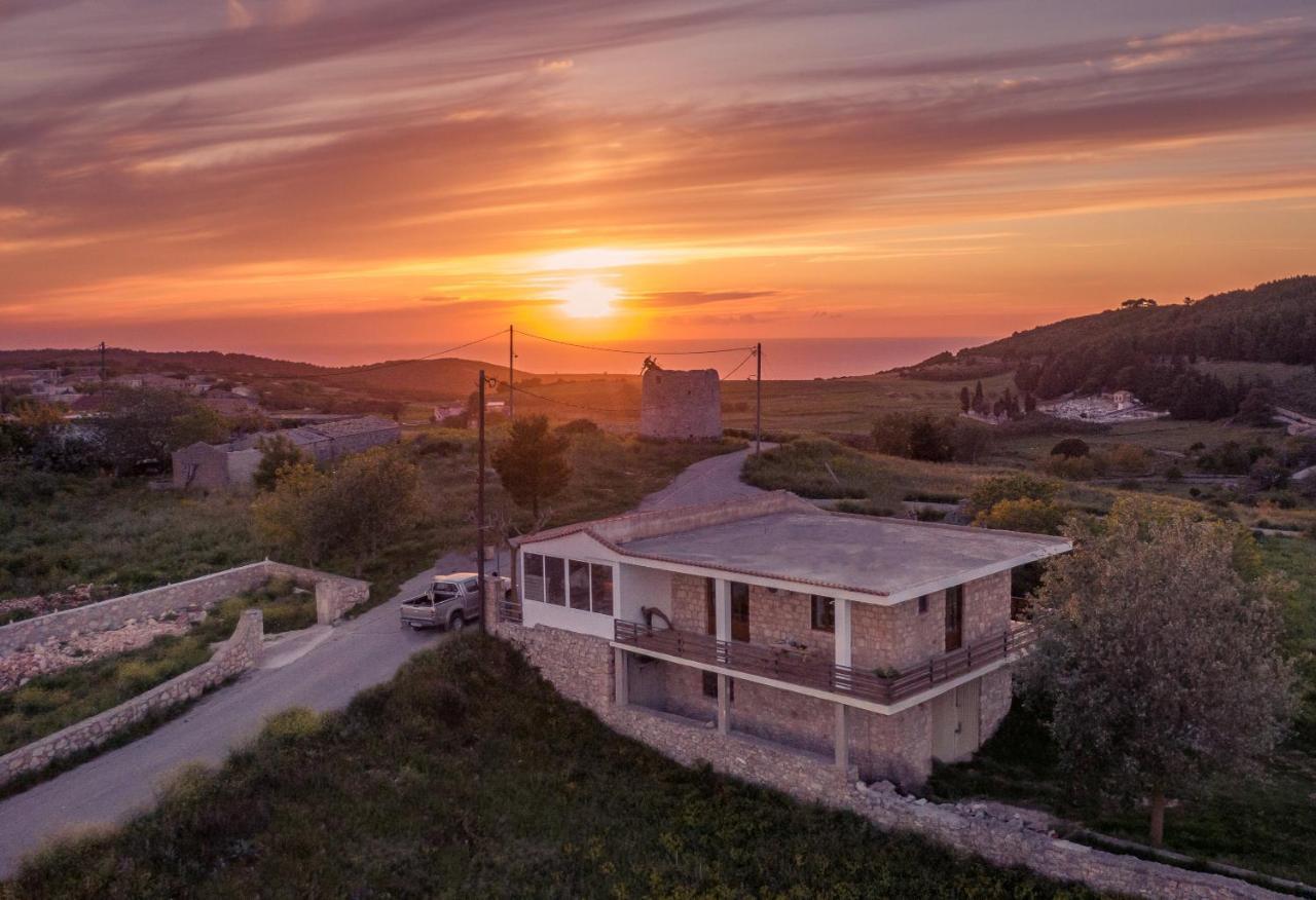 Villa Windmill Near Shipwreck Beach Волиме Экстерьер фото